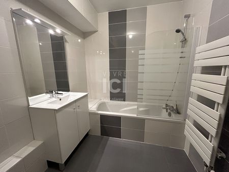 Location Appartement 3 pièces 65m² - Photo 4