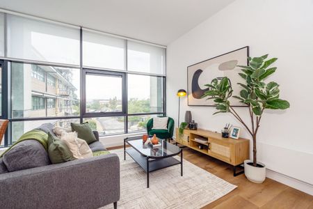 Lakeside Close - Photo 2