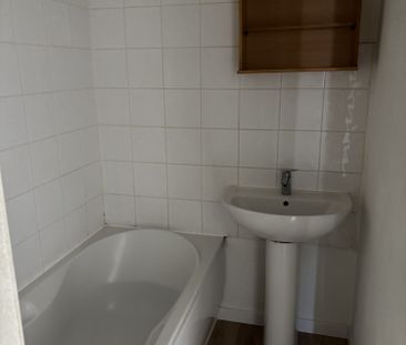 Location Appartement 2 pièces 36m² TAIN L HERMITAGE 26600 - Photo 4