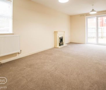 2 bedroom end of terrace house to rent - Photo 1