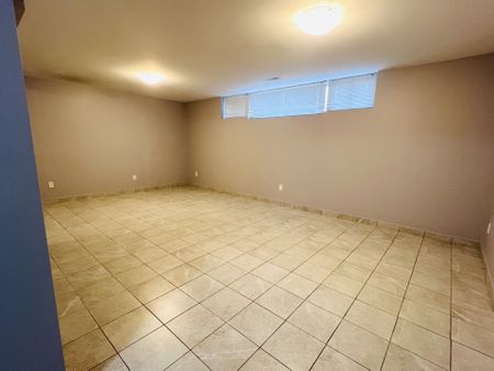 For Lease - 208 Wellington Street Unit# Bsmt, Barrie, Ontario - Photo 5