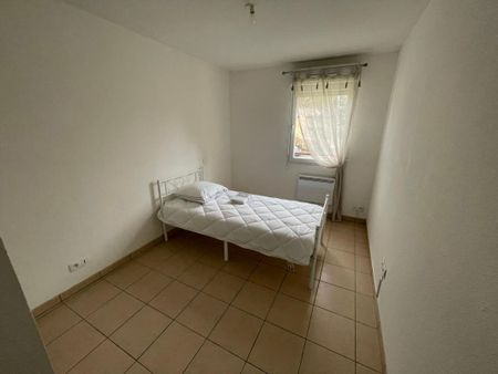 Location Appartement 3 pièces 54m² PONTONX SUR L ADOUR 40465 - Photo 2