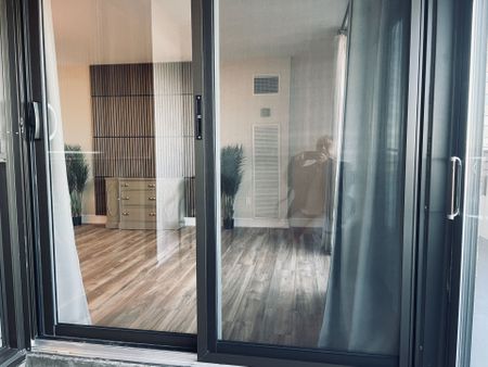 For Lease - 1320 Mississauga Valley Boulevard Unit# 812, Mississauga, Ontario - Photo 2