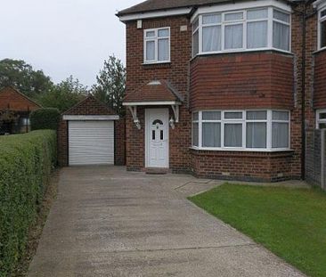 8, Nevinson Grove - Photo 3