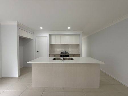 26 Marlowe Avenue, Anambah, NSW 2320 - Photo 2