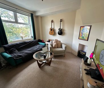 2 Bed Maisonette, Radbourne Avenue, W5 - Photo 1