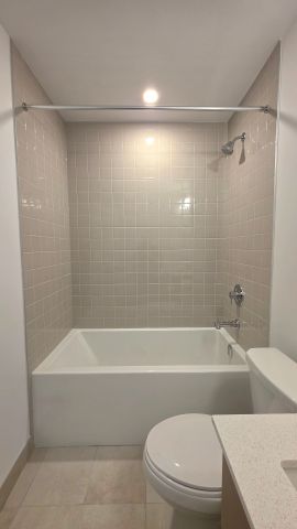 For Lease - 3240 William Coltson Avenue Unit# 611, Oakville, Ontario - Photo 4