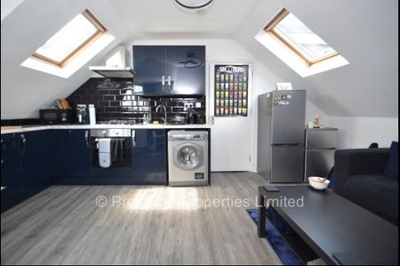 2 Bedroom Property Woodhouse - Photo 4