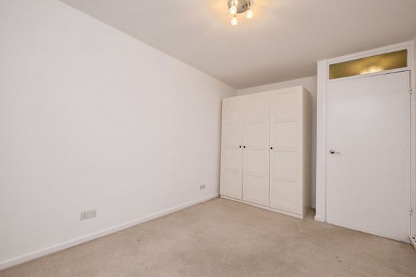 2 Bed Flat, Corporation Street, N7 - Photo 1