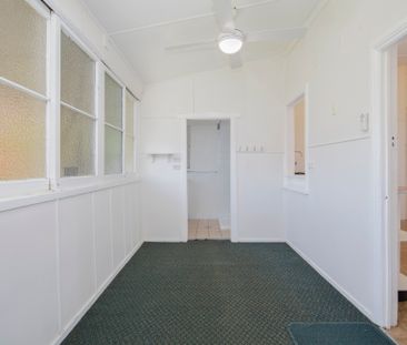2 Whiteman Street, Waratah NSW 2298 - House For Rent | Domain - Photo 3