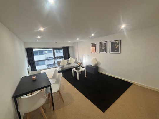 Paramount, Swindon, Beckhampton Street - Photo 1