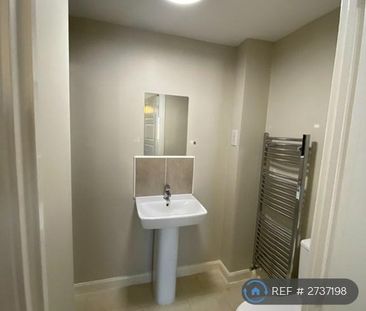 3 bedroom terraced house to rent - Photo 6