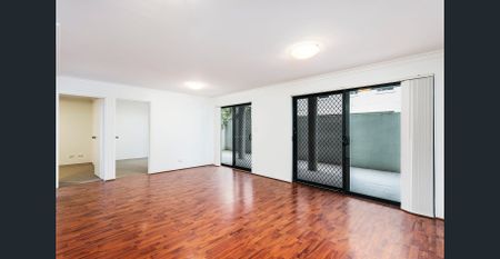 Lovely modern unfurnished two bedroom apartment in prime location - Photo 3
