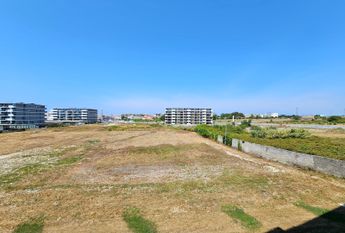 Apartamento novo com lugar de garagem a 5 minutos do centro da cidade!