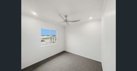 MORE SPACE, MORE LIFESTYLE! IMPRESSIVE CORNER HOME WITH ROOM FOR THE WHOLE FAMILY! - Photo 4