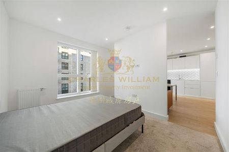 Flat , Watson House, Greenleaf Walk, Southall - Photo 5