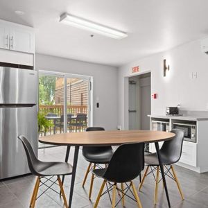 1 CH - 1 SDB - Trois-Rivières - $700 /mo - Photo 2