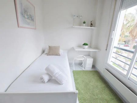 Piso de alquiler en Les Pinedes - Photo 3