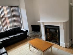 7 Bed - 52 Chestnut Avenue, Hyde Park, Leeds - LS6 1BA - Student - Photo 4