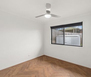 Stunning and Spacious 5-Bedroom Family Home with Exceptional Entert... - Photo 6