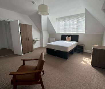Beautifully refurbished shared house, quiet location - Photo 4