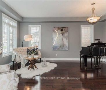 For Lease - 978 Ernest Cousins Circle, Newmarket, Ontario - Photo 3