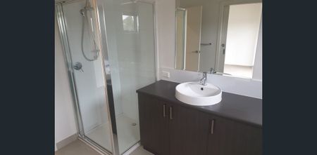 Two-Bedroom Home in a Convenient Mooroolbark Location - Photo 2