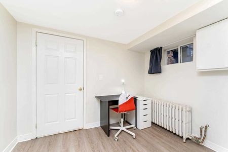 For Lease - 118 Braemar Avenue Unit# 1, Toronto, Ontario - Photo 2