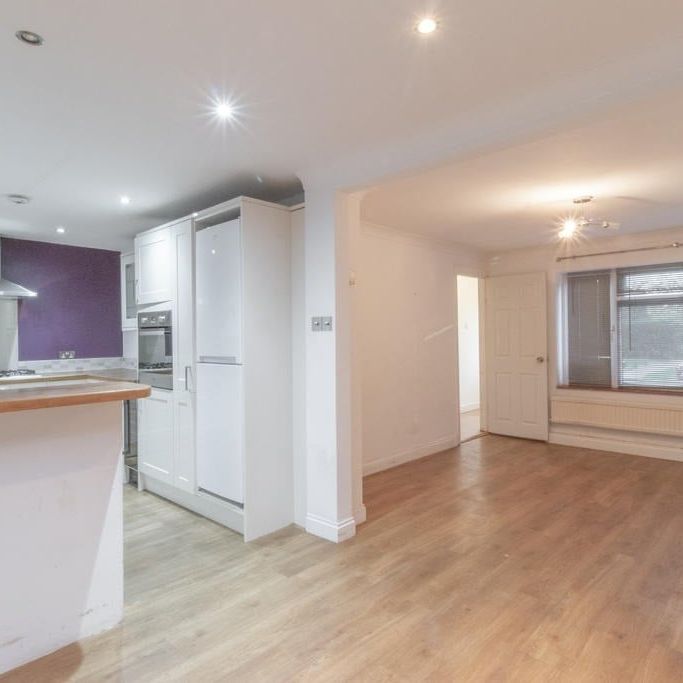 Belsize Road, Hemel Hempstead - Photo 1