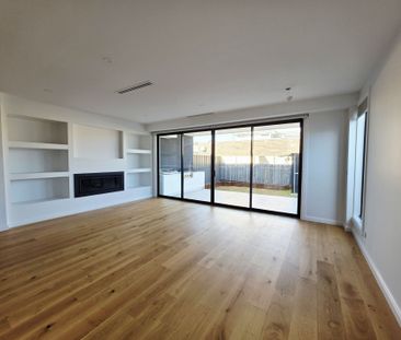 Designer Townhouse for Lease - Photo 1