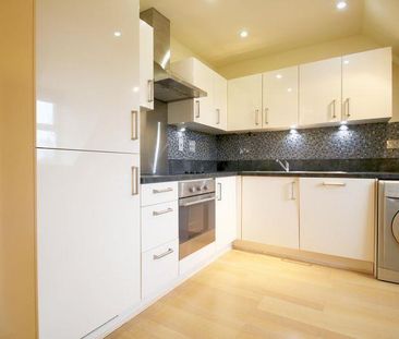 2 bedroom flat to rent - Photo 6