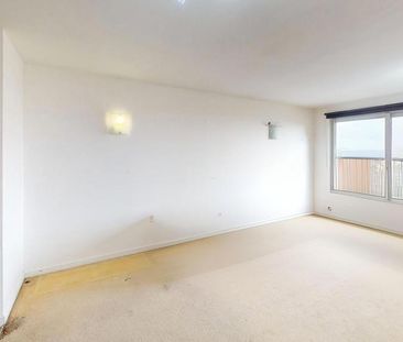 2 bedroom penthouse to rent - Photo 3