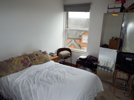 1 bedroom flat to rent - Photo 2