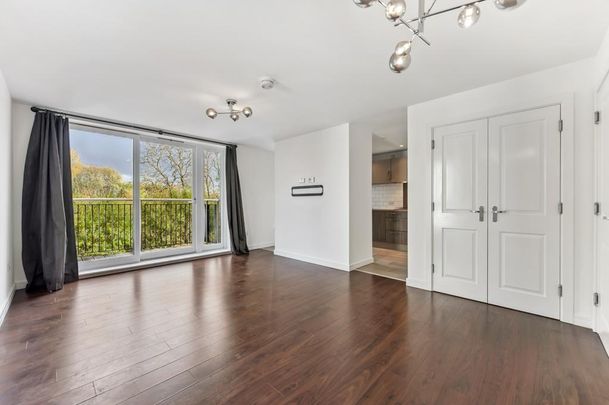 2 bedroom flat to rent - Photo 1