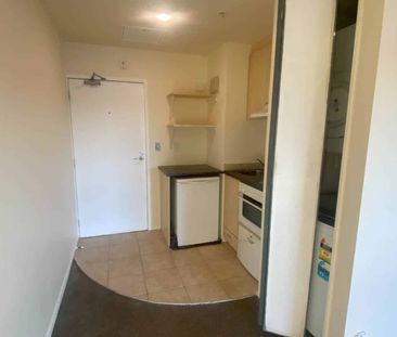 Studio Apartment – Prime Central Living in New... - Photo 2