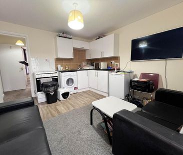1 bedroom flat to rent - Photo 4