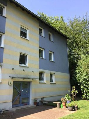 Toptip: zeitgemäße 3-Raum-Wohnung mit Balkon und Tageslichtbad! - Foto 1