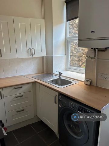 2 bedroom terraced house to rent - Photo 3