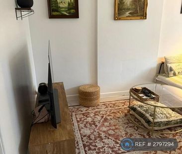 2 bedroom semi-detached house to rent - Photo 3