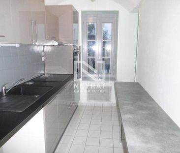 Location Appartement 3 pièces 51m² PARAY LE MONIAL 71600 - Photo 2