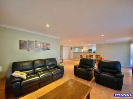 Furnished Home – Large 4 Bedroom Property - Photo 4