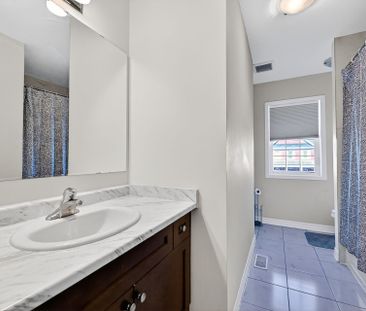 For Lease - 32 Celano Drive, Hamilton, Ontario - Photo 1