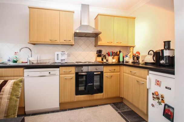 3 bedroom maisonette to rent - Photo 1