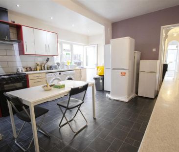 6 bedroom house to rent - Photo 3