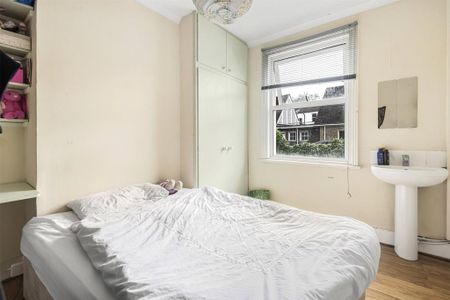 5 bedroom terraced house to rent - Photo 3