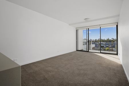 A beautifully presented apartment situated in the heart of Norwest. - Photo 4