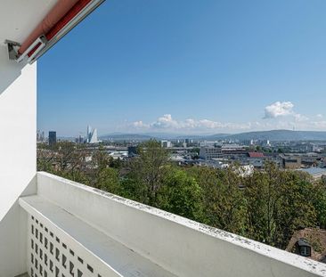 Ihr neues Zuhause mit urbanem Flair und wundervoller Aussicht! - Photo 4