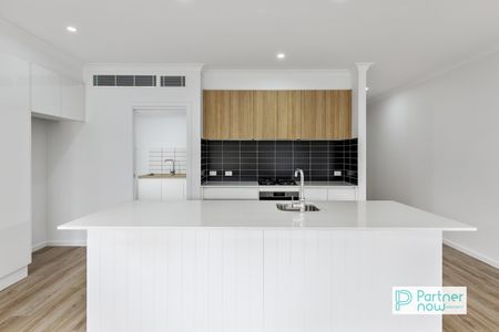 2/27 Hilda Lane, TAMWORTH NSW 2340 - Photo 5