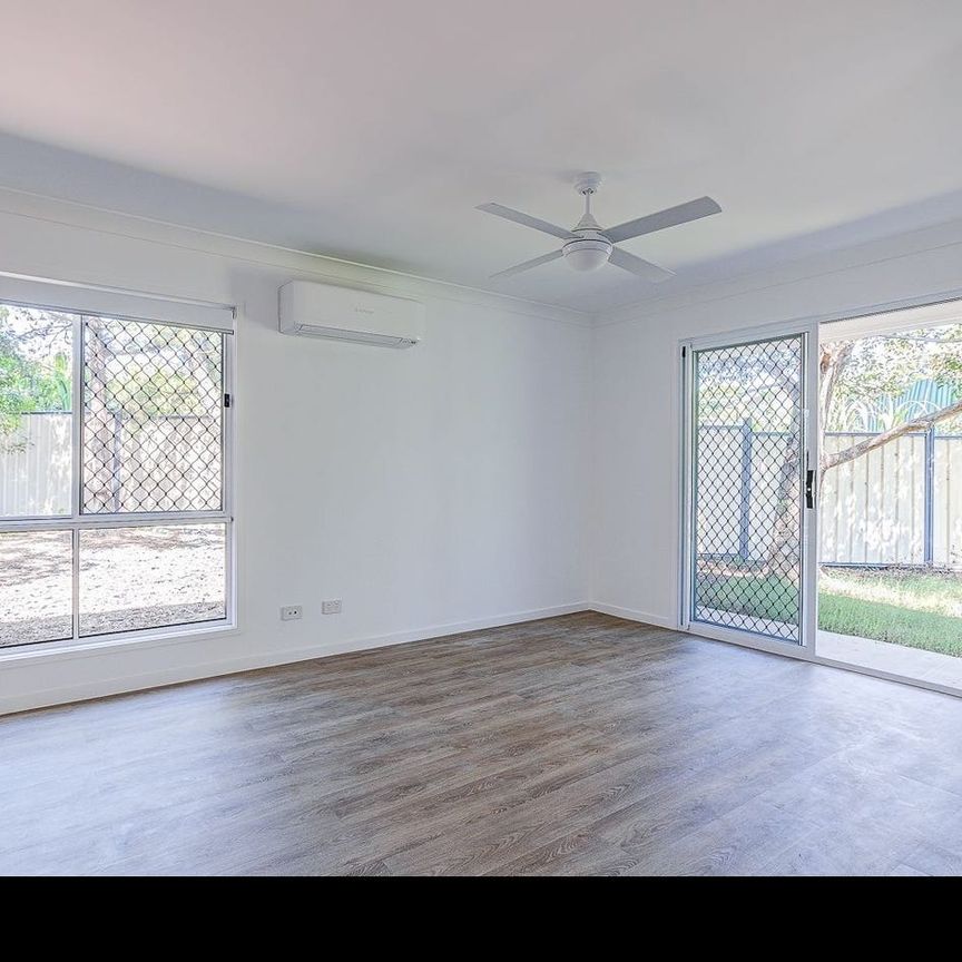 Spacious Modern 2 Bed Unit - Photo 1