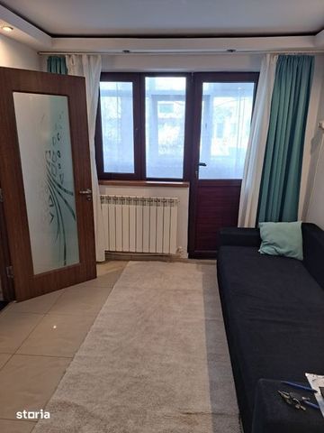 Inchiriez apartament 3 camere - Photo 5